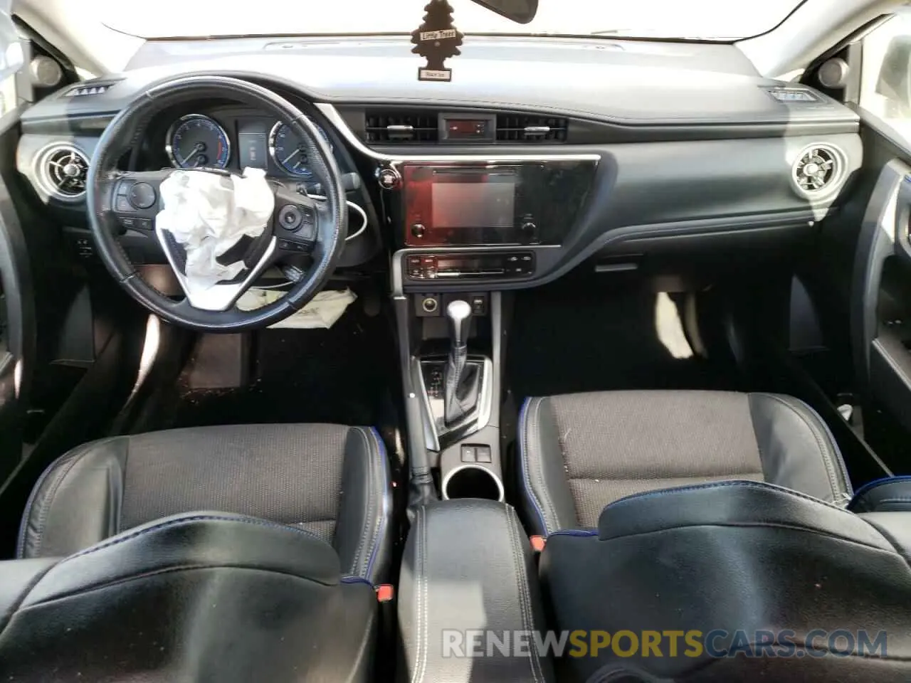 8 Photograph of a damaged car 5YFBURHE0KP903002 TOYOTA COROLLA 2019