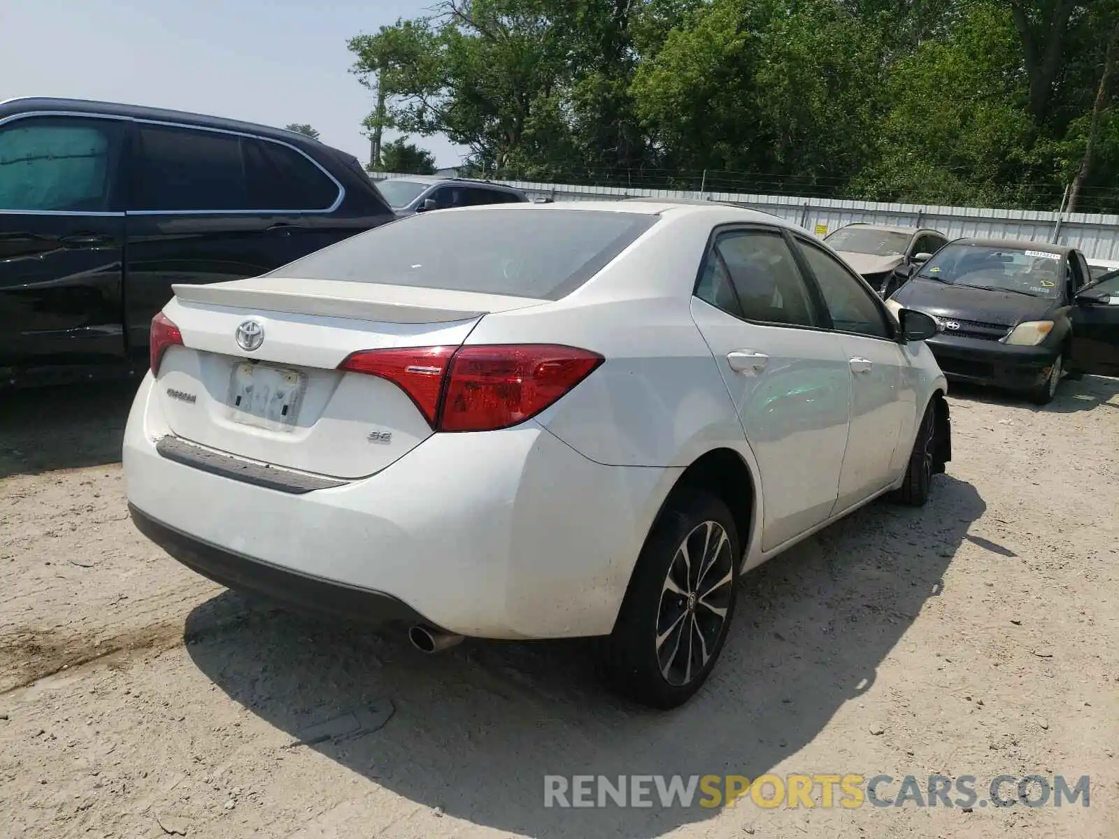 4 Photograph of a damaged car 5YFBURHE0KP905784 TOYOTA COROLLA 2019