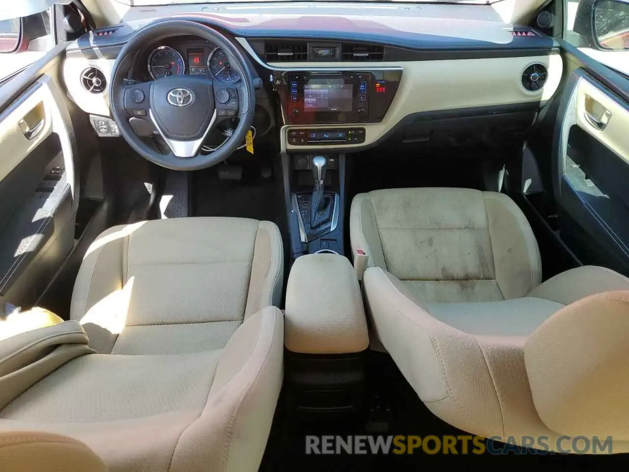 8 Photograph of a damaged car 5YFBURHE0KP908961 TOYOTA COROLLA 2019