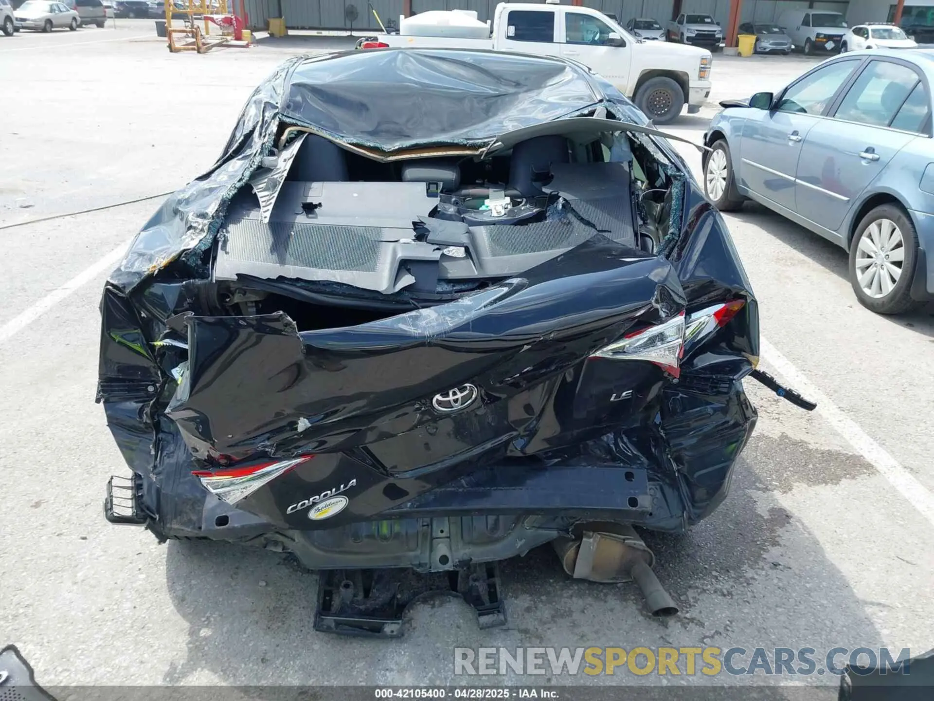 16 Photograph of a damaged car 5YFBURHE0KP914825 TOYOTA COROLLA 2019