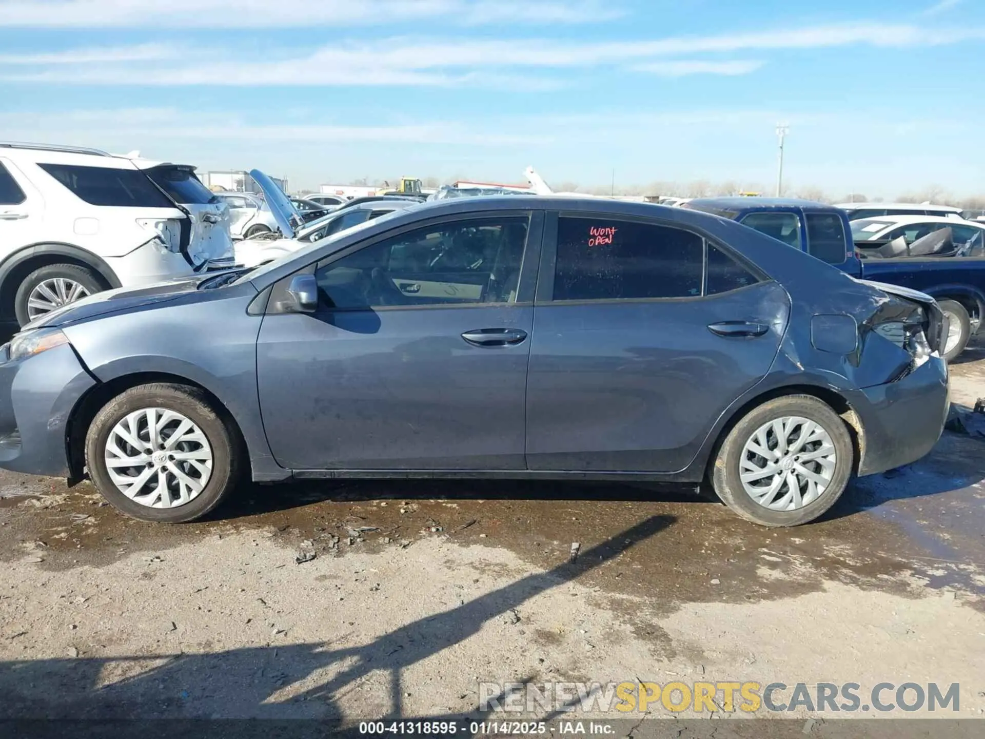 14 Photograph of a damaged car 5YFBURHE0KP916557 TOYOTA COROLLA 2019