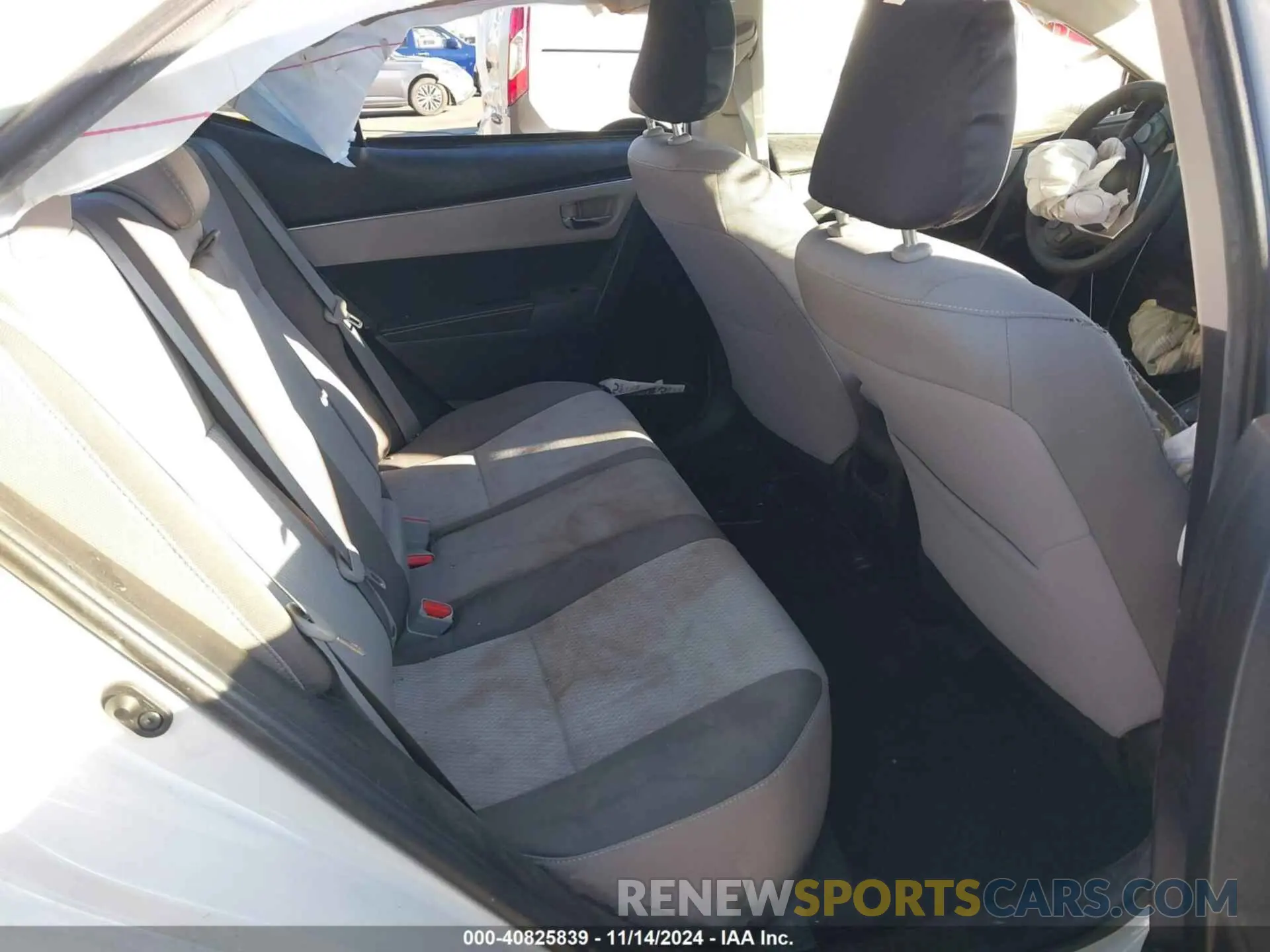 8 Photograph of a damaged car 5YFBURHE0KP918650 TOYOTA COROLLA 2019