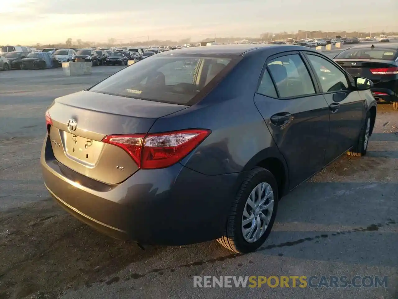 4 Photograph of a damaged car 5YFBURHE0KP922407 TOYOTA COROLLA 2019