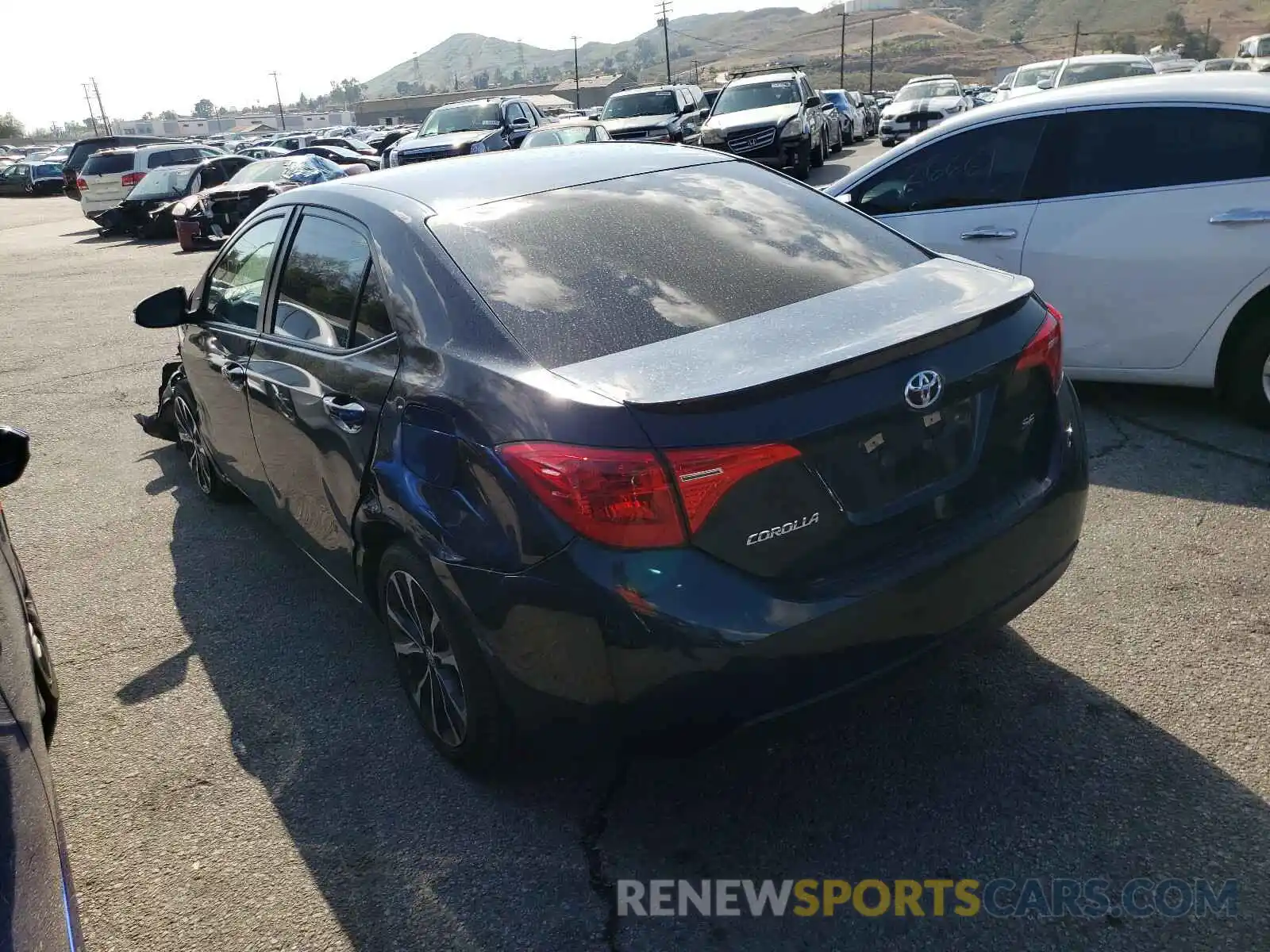 3 Photograph of a damaged car 5YFBURHE0KP923735 TOYOTA COROLLA 2019