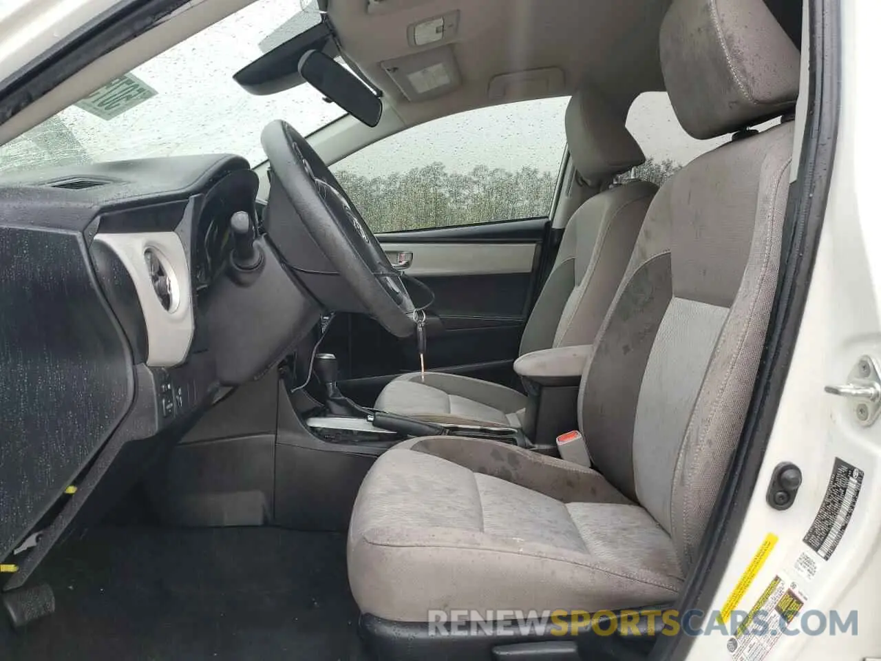 7 Photograph of a damaged car 5YFBURHE0KP924903 TOYOTA COROLLA 2019