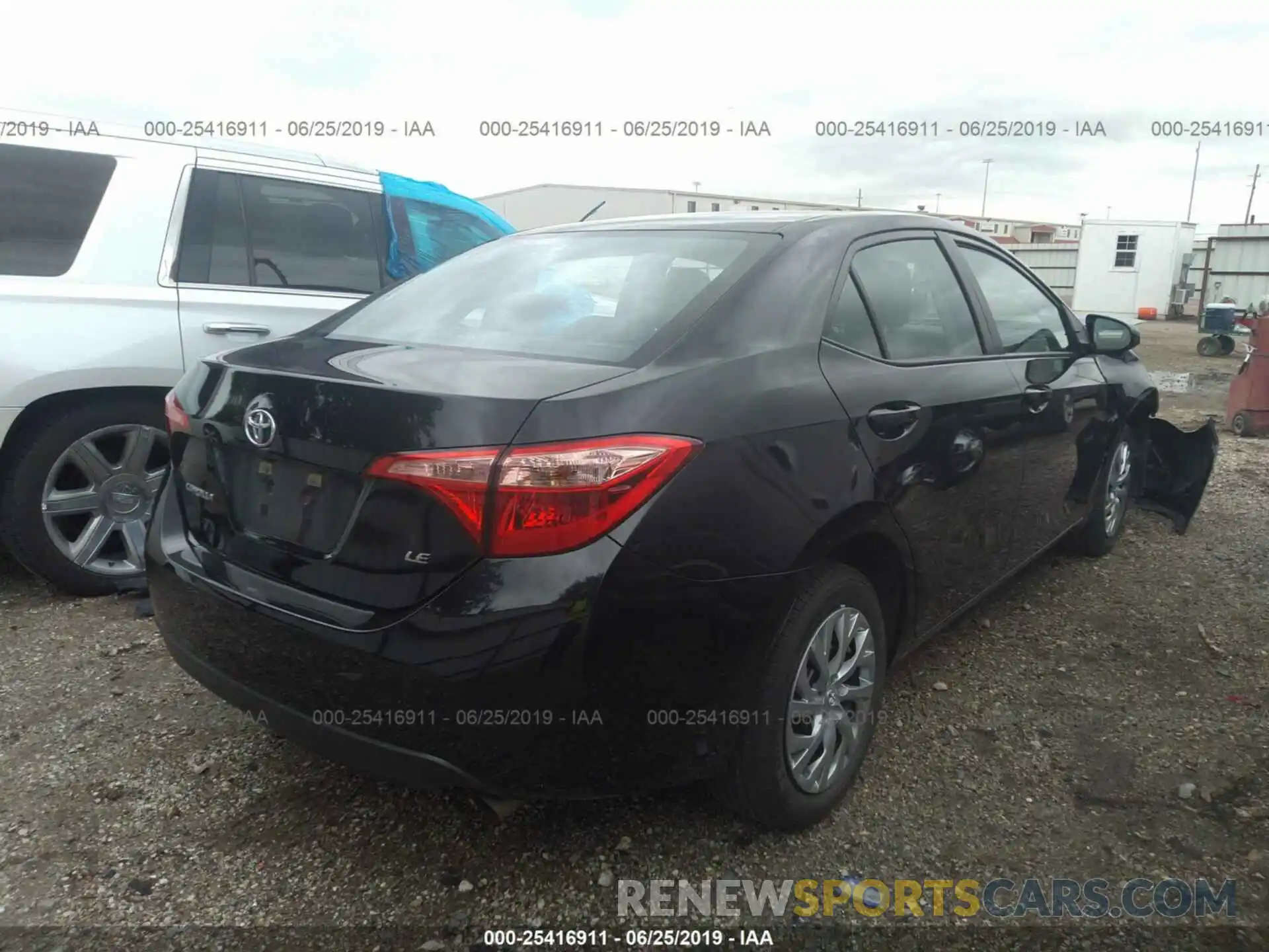 4 Photograph of a damaged car 5YFBURHE0KP925095 TOYOTA COROLLA 2019