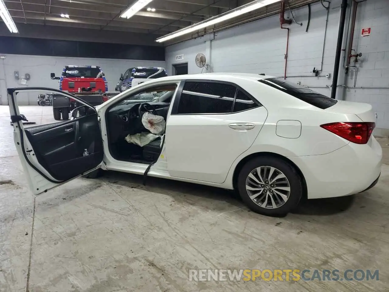 2 Photograph of a damaged car 5YFBURHE0KP925453 TOYOTA COROLLA 2019