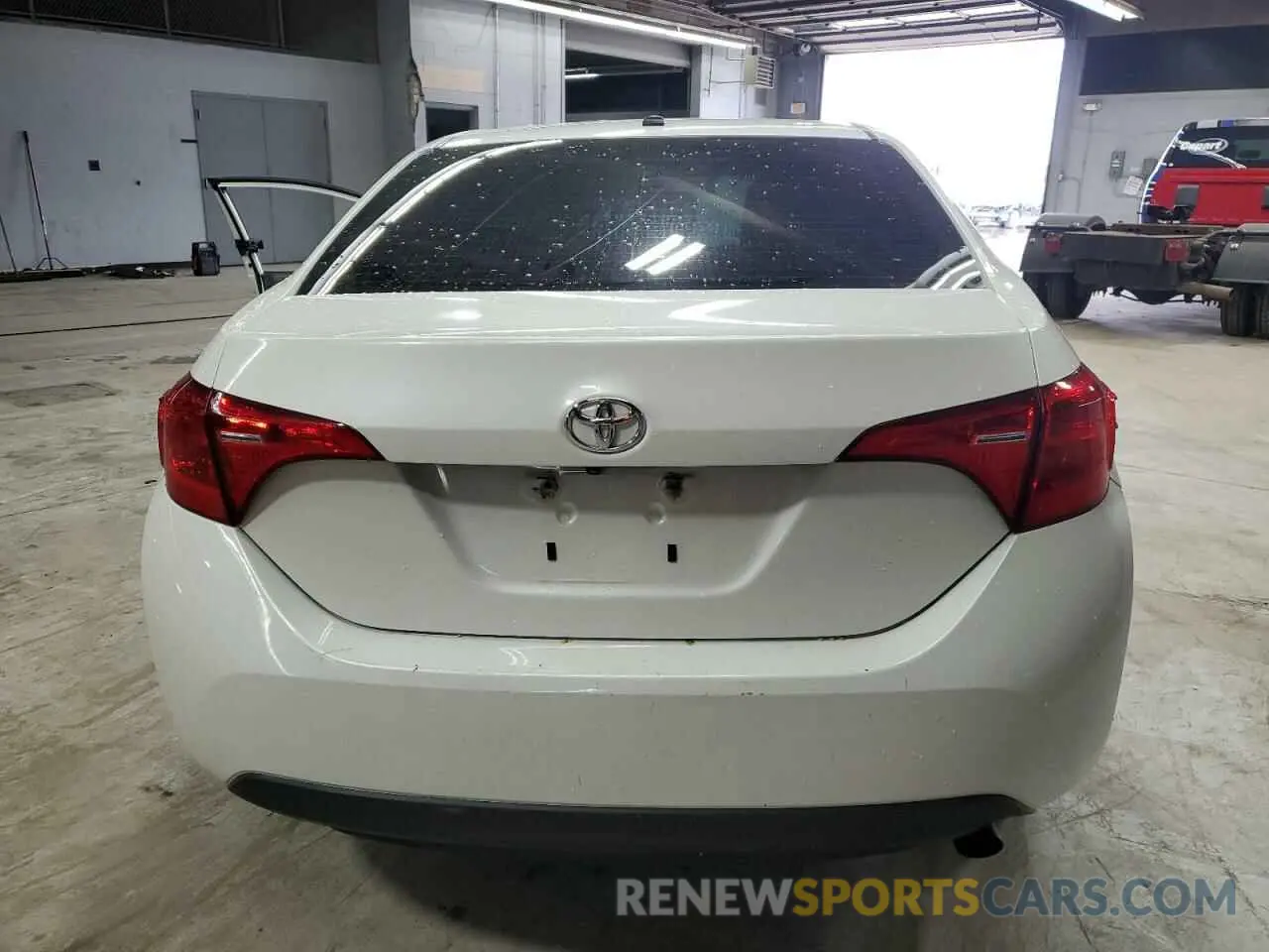 6 Photograph of a damaged car 5YFBURHE0KP925453 TOYOTA COROLLA 2019