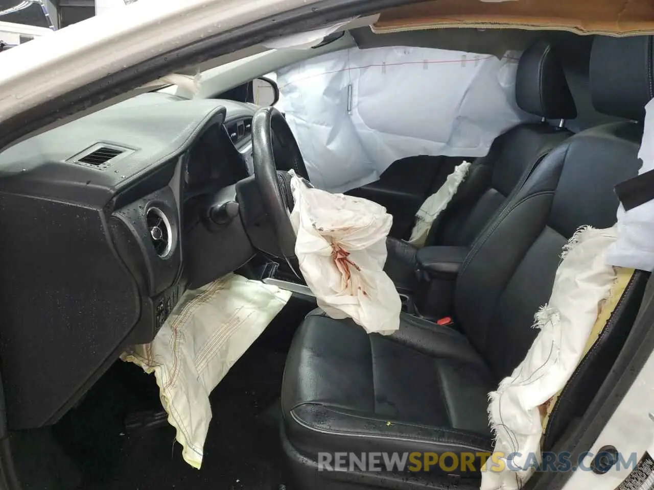 7 Photograph of a damaged car 5YFBURHE0KP925453 TOYOTA COROLLA 2019