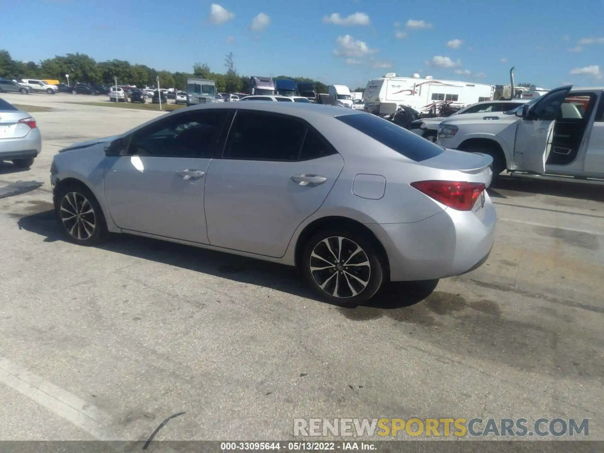 3 Photograph of a damaged car 5YFBURHE0KP929714 TOYOTA COROLLA 2019