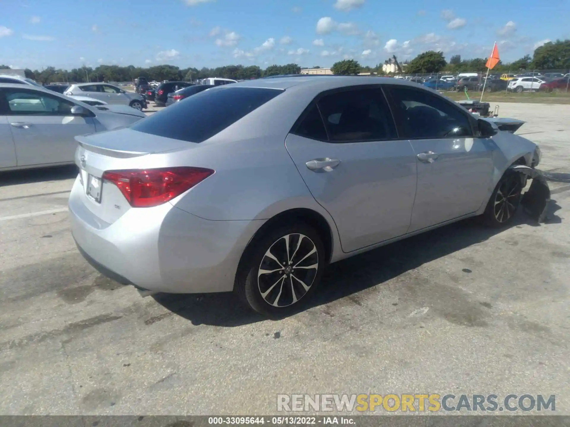 4 Photograph of a damaged car 5YFBURHE0KP929714 TOYOTA COROLLA 2019