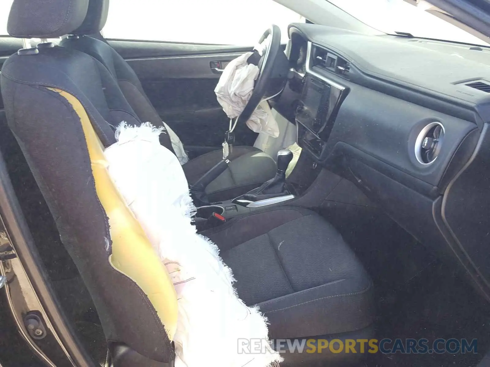 5 Photograph of a damaged car 5YFBURHE0KP934573 TOYOTA COROLLA 2019