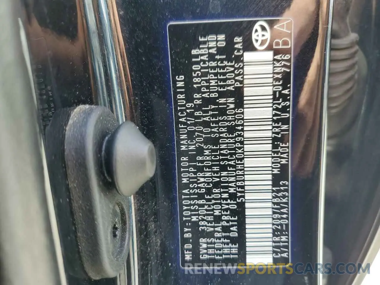 12 Photograph of a damaged car 5YFBURHE0KP934606 TOYOTA COROLLA 2019