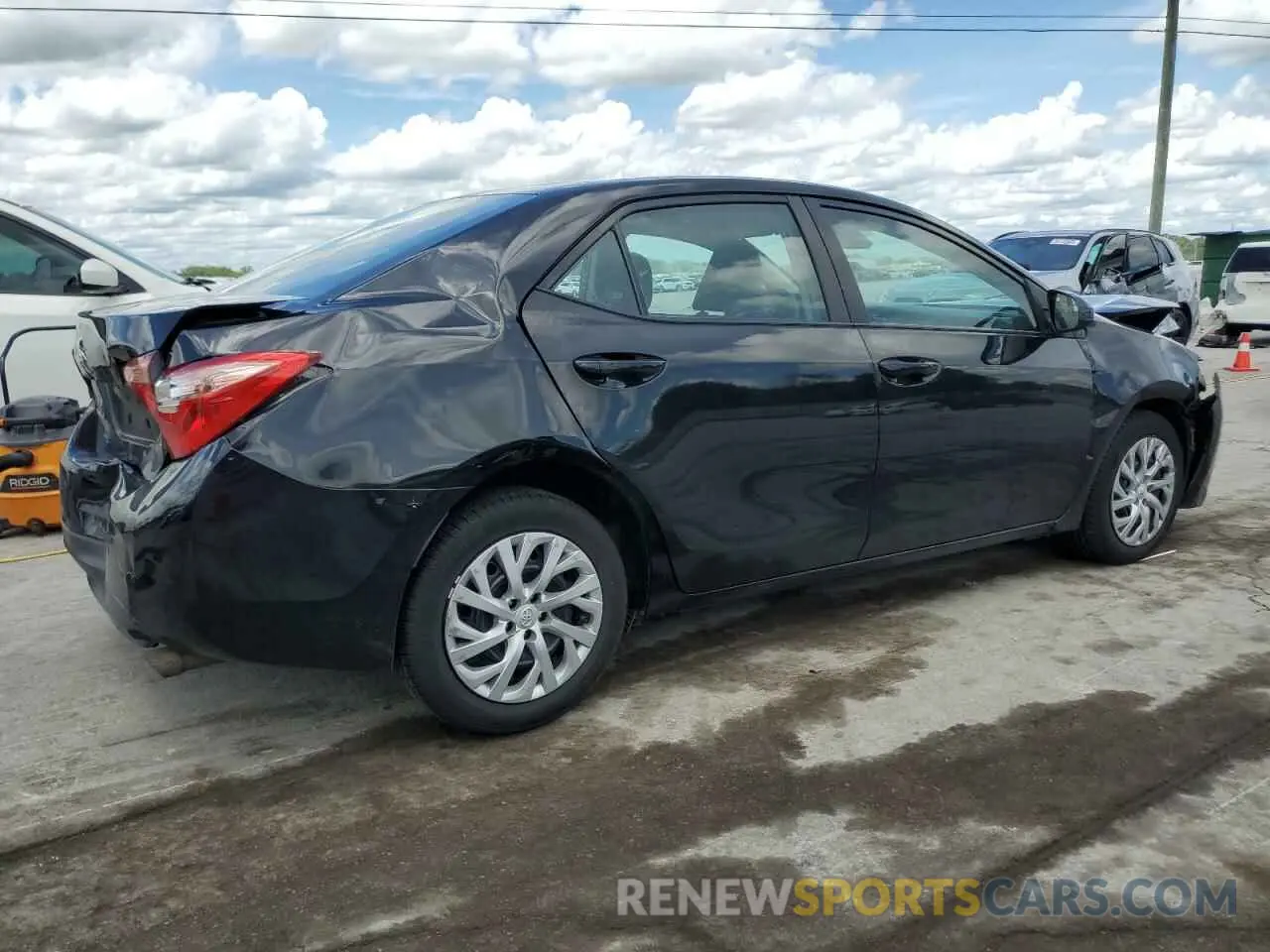 3 Photograph of a damaged car 5YFBURHE0KP934606 TOYOTA COROLLA 2019
