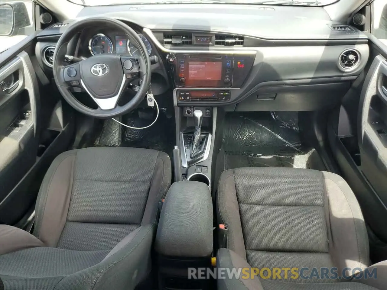 8 Photograph of a damaged car 5YFBURHE0KP934606 TOYOTA COROLLA 2019