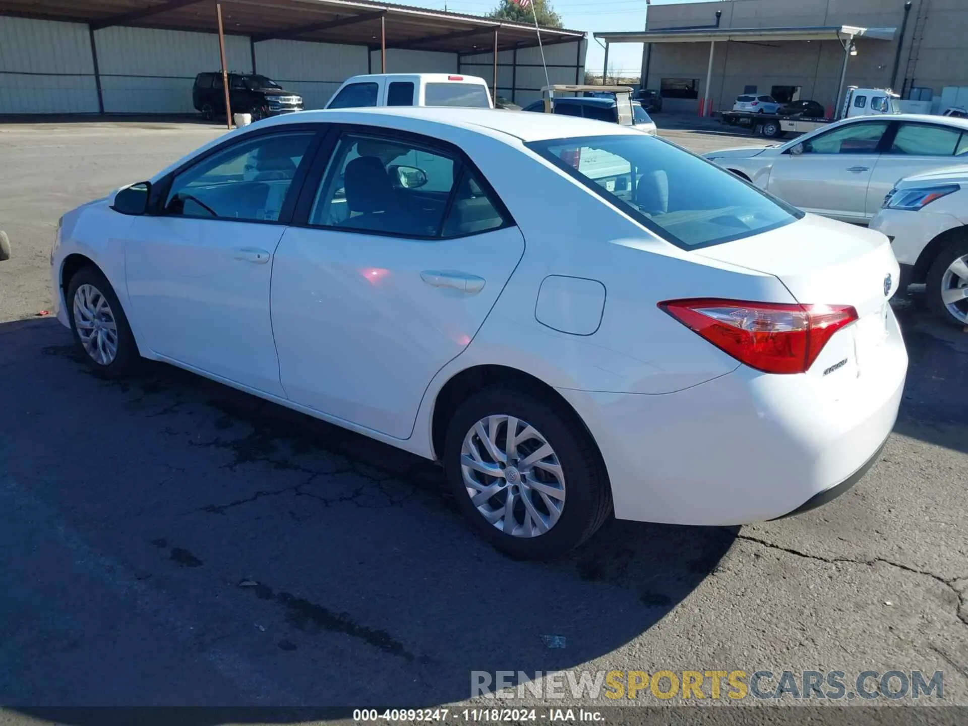 3 Photograph of a damaged car 5YFBURHE0KP935772 TOYOTA COROLLA 2019