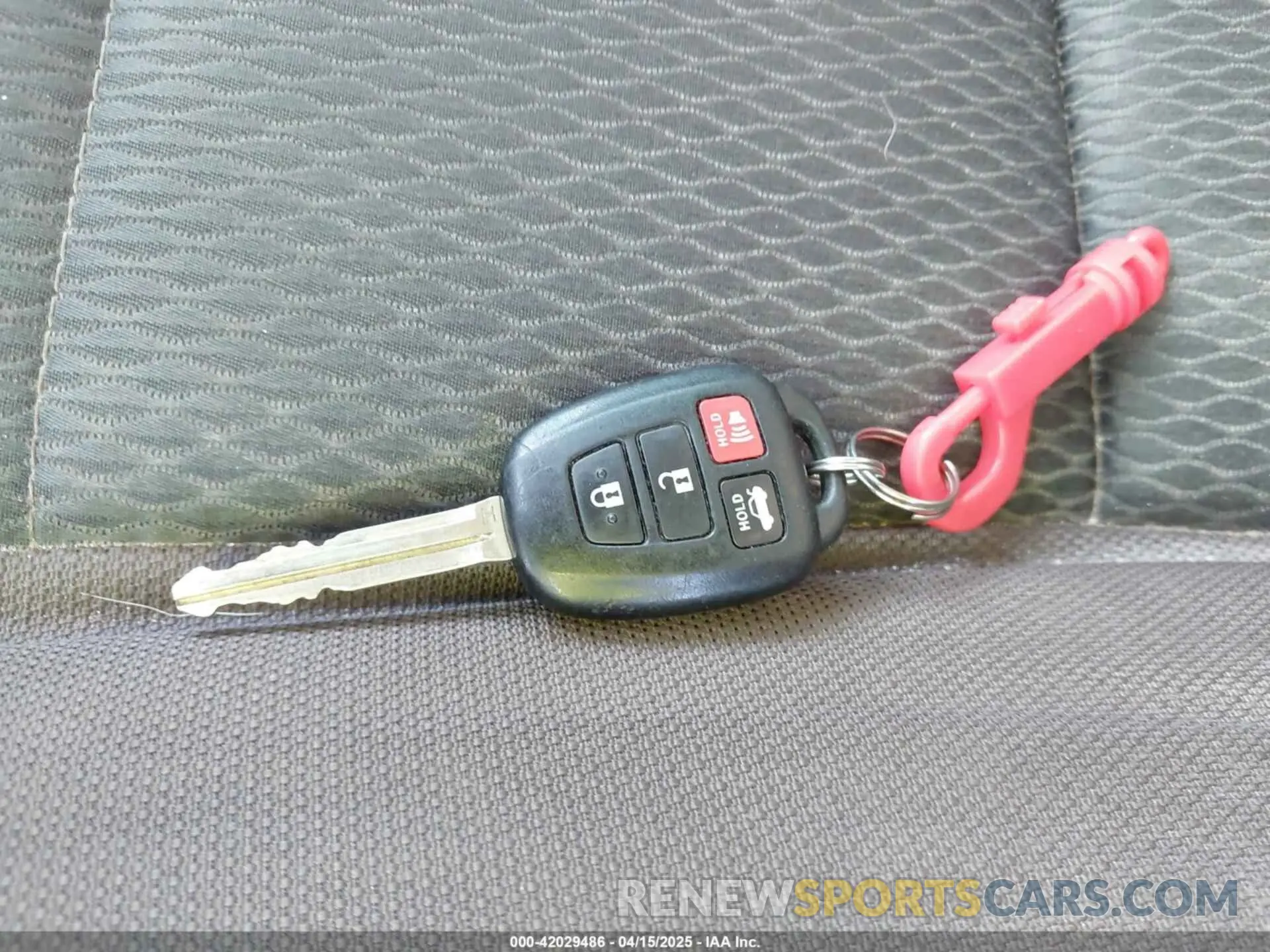 11 Photograph of a damaged car 5YFBURHE0KP940096 TOYOTA COROLLA 2019