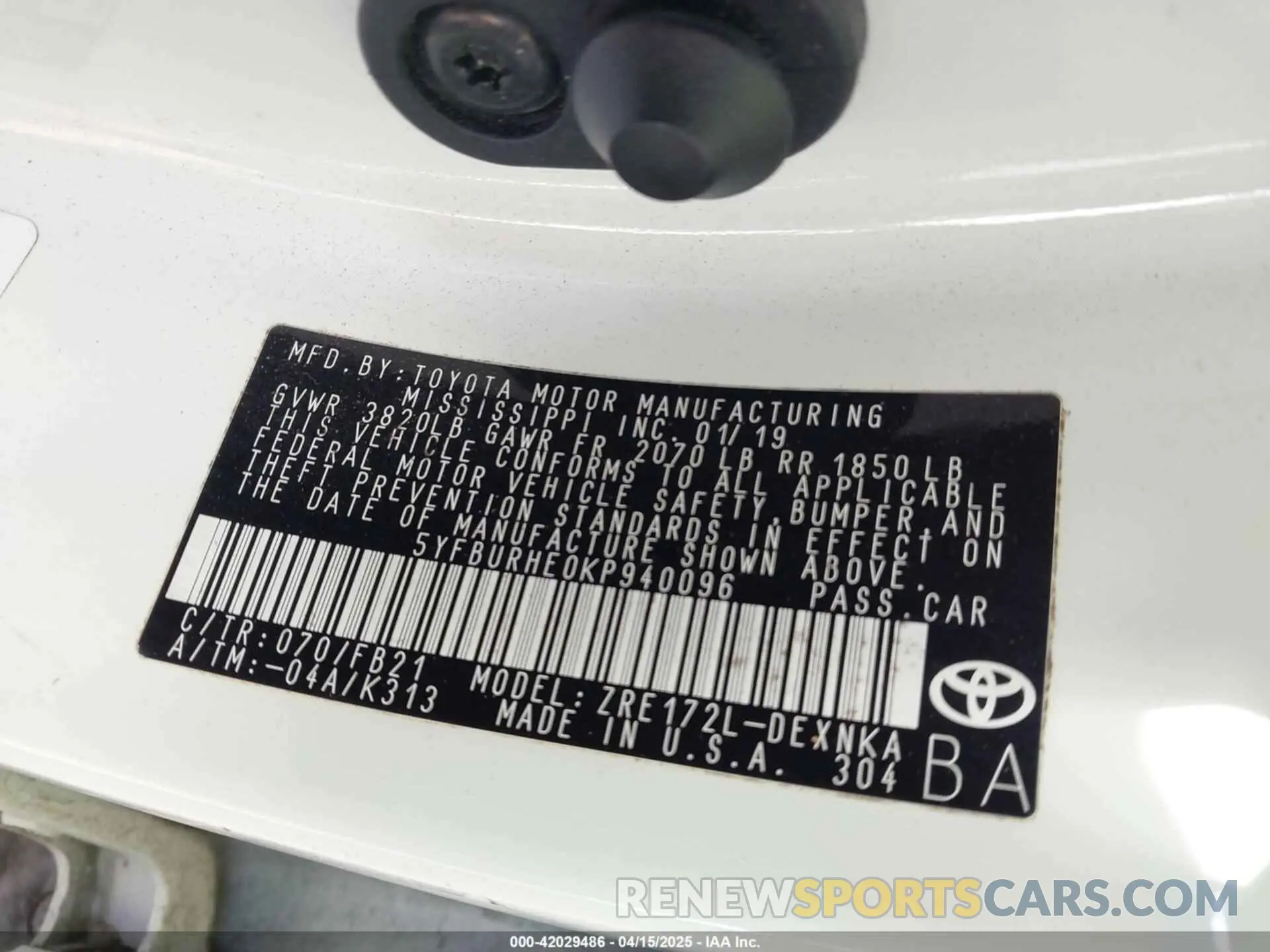 9 Photograph of a damaged car 5YFBURHE0KP940096 TOYOTA COROLLA 2019