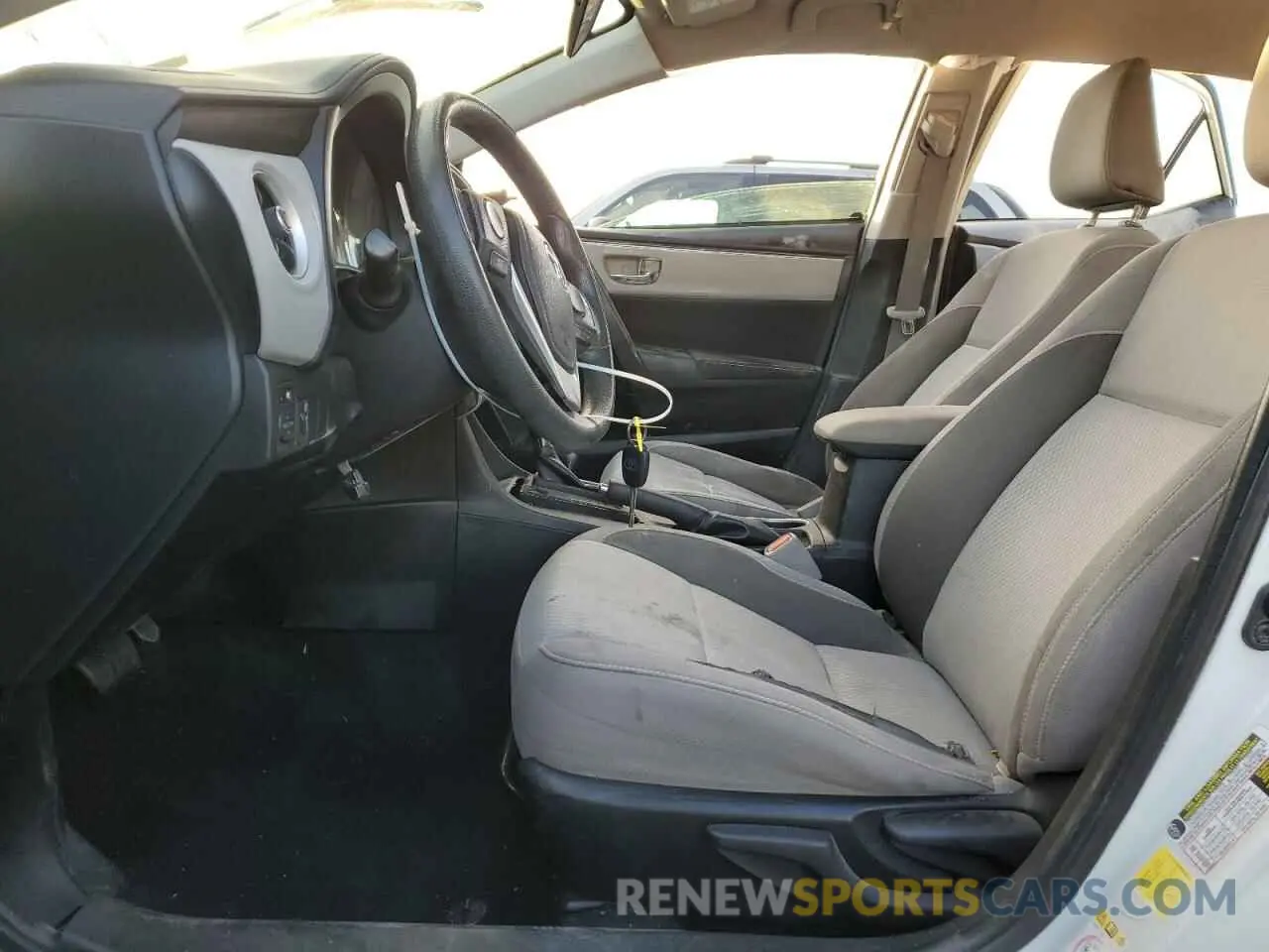 7 Photograph of a damaged car 5YFBURHE0KP940437 TOYOTA COROLLA 2019
