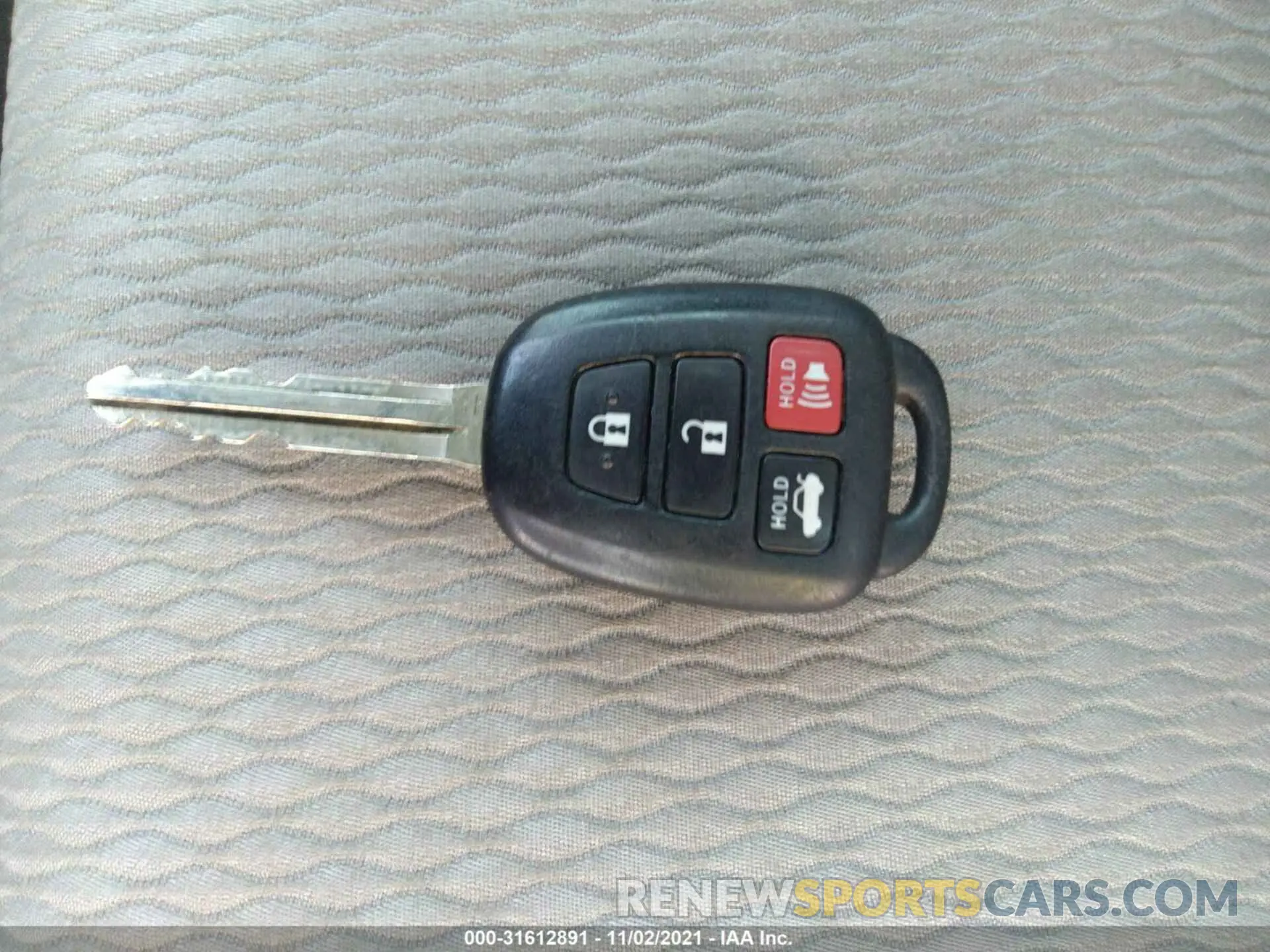 11 Photograph of a damaged car 5YFBURHE0KP944715 TOYOTA COROLLA 2019