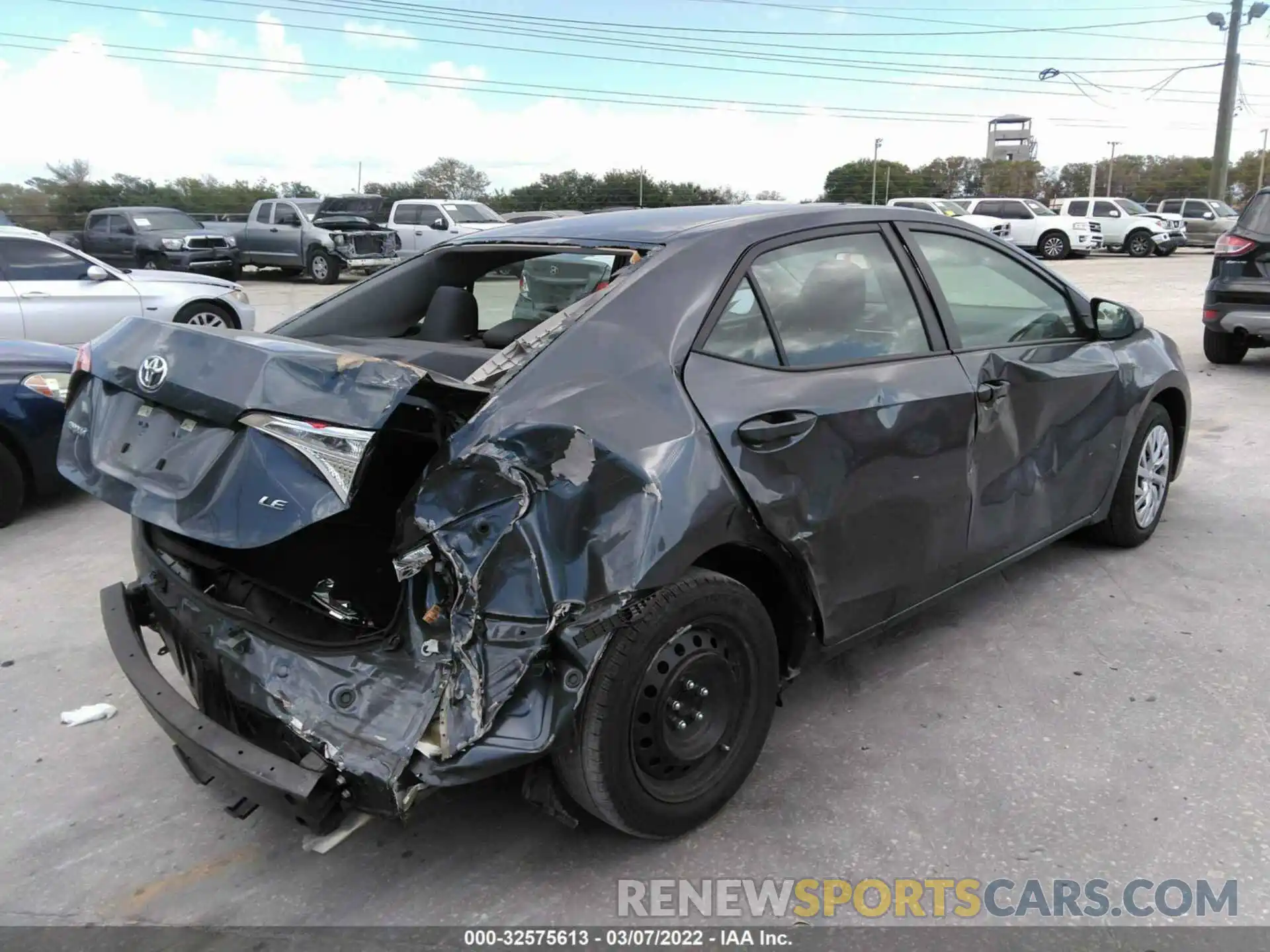 4 Photograph of a damaged car 5YFBURHE0KP948893 TOYOTA COROLLA 2019