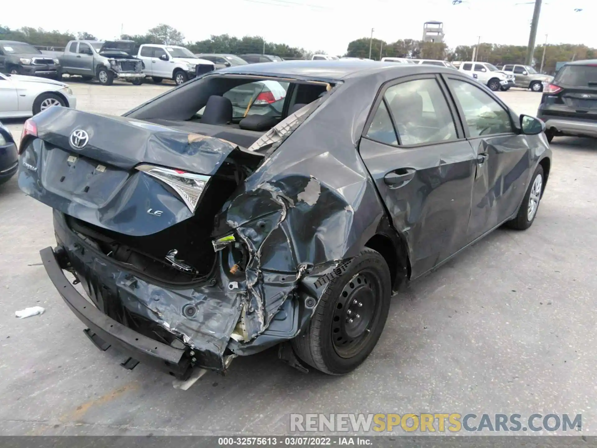 6 Photograph of a damaged car 5YFBURHE0KP948893 TOYOTA COROLLA 2019