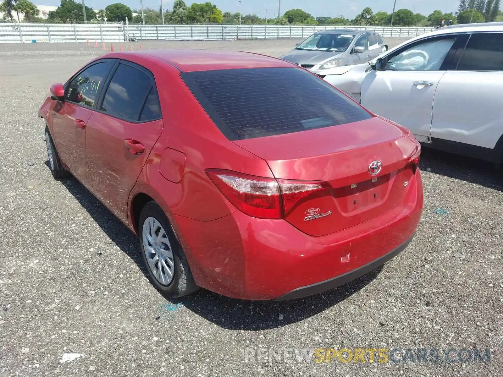 3 Photograph of a damaged car 5YFBURHE1KP863514 TOYOTA COROLLA 2019