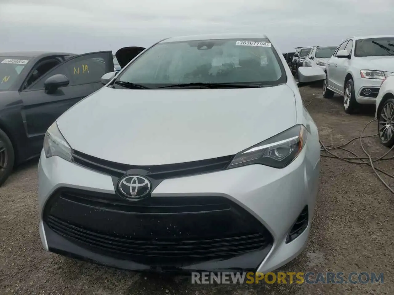 5 Photograph of a damaged car 5YFBURHE1KP866073 TOYOTA COROLLA 2019