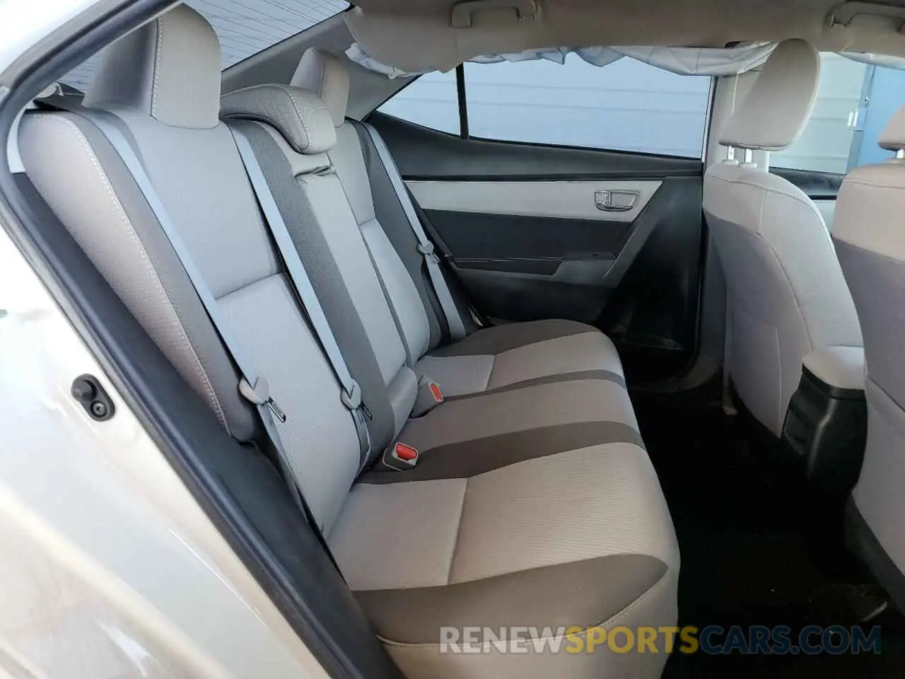11 Photograph of a damaged car 5YFBURHE1KP879633 TOYOTA COROLLA 2019