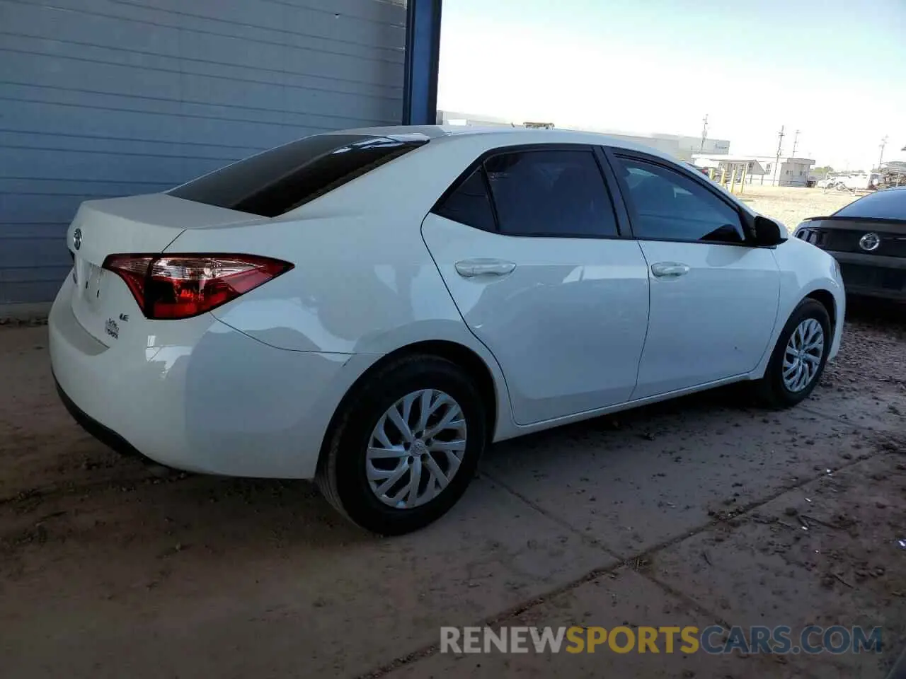 3 Photograph of a damaged car 5YFBURHE1KP879633 TOYOTA COROLLA 2019