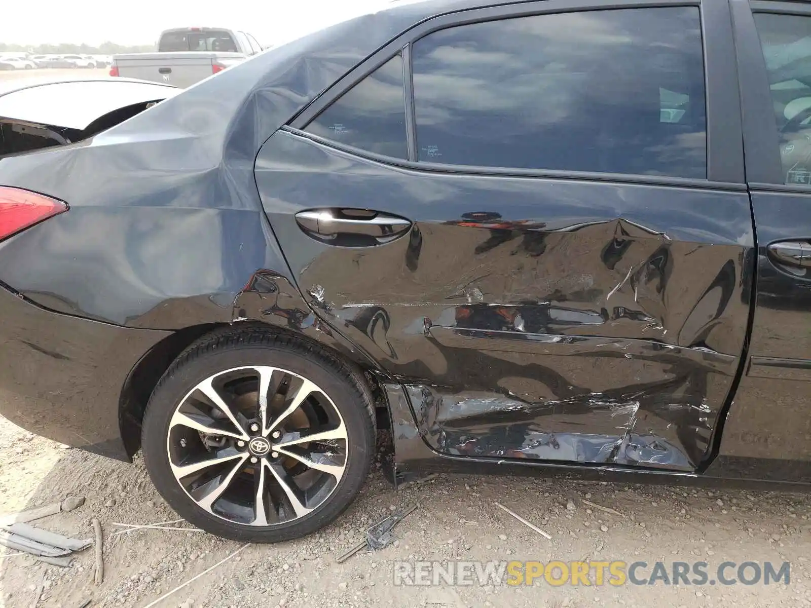 9 Photograph of a damaged car 5YFBURHE1KP879812 TOYOTA COROLLA 2019