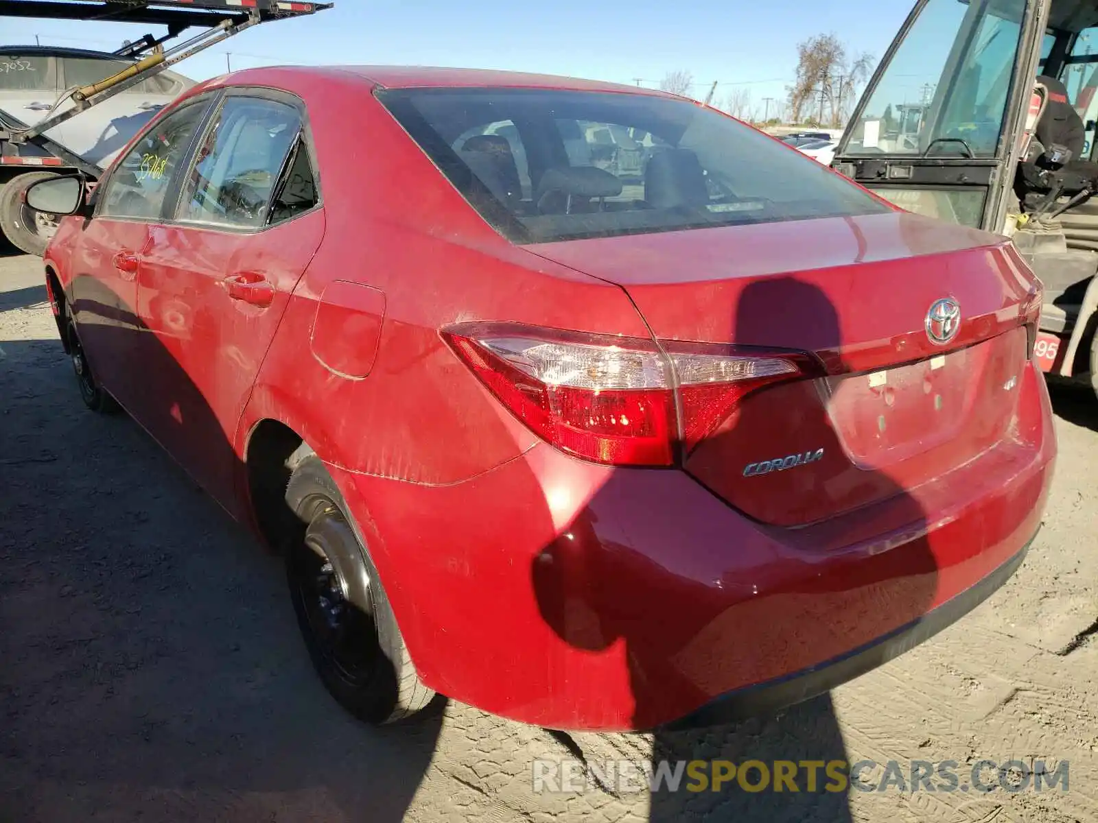 3 Photograph of a damaged car 5YFBURHE1KP884783 TOYOTA COROLLA 2019