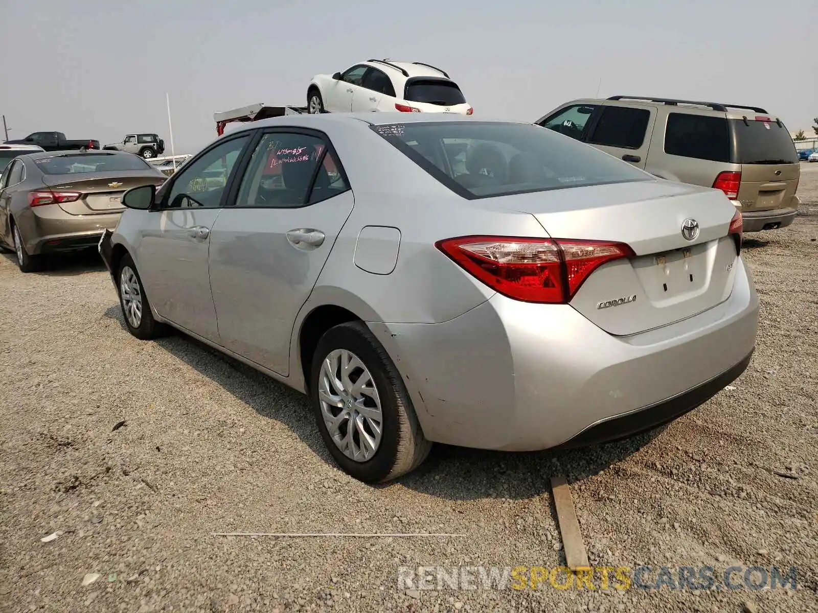 3 Photograph of a damaged car 5YFBURHE1KP886940 TOYOTA COROLLA 2019