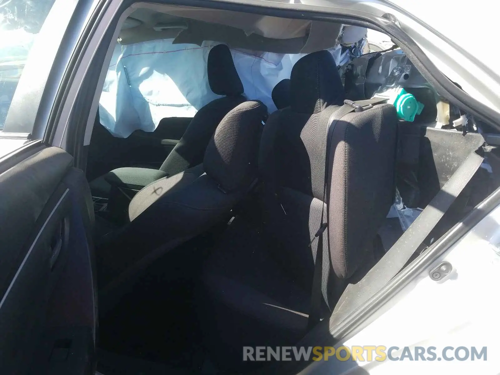 6 Photograph of a damaged car 5YFBURHE1KP888686 TOYOTA COROLLA 2019