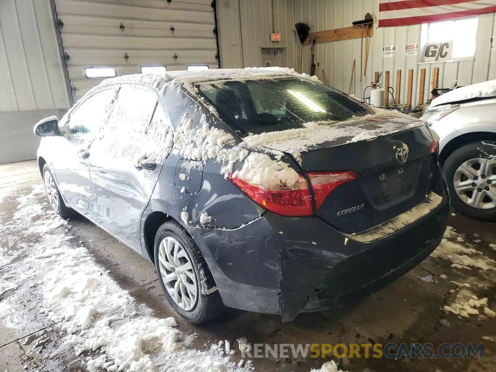 3 Photograph of a damaged car 5YFBURHE1KP899624 TOYOTA COROLLA 2019