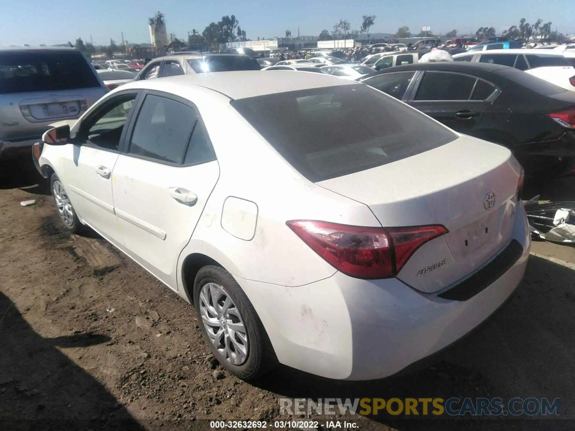 3 Photograph of a damaged car 5YFBURHE1KP900772 TOYOTA COROLLA 2019