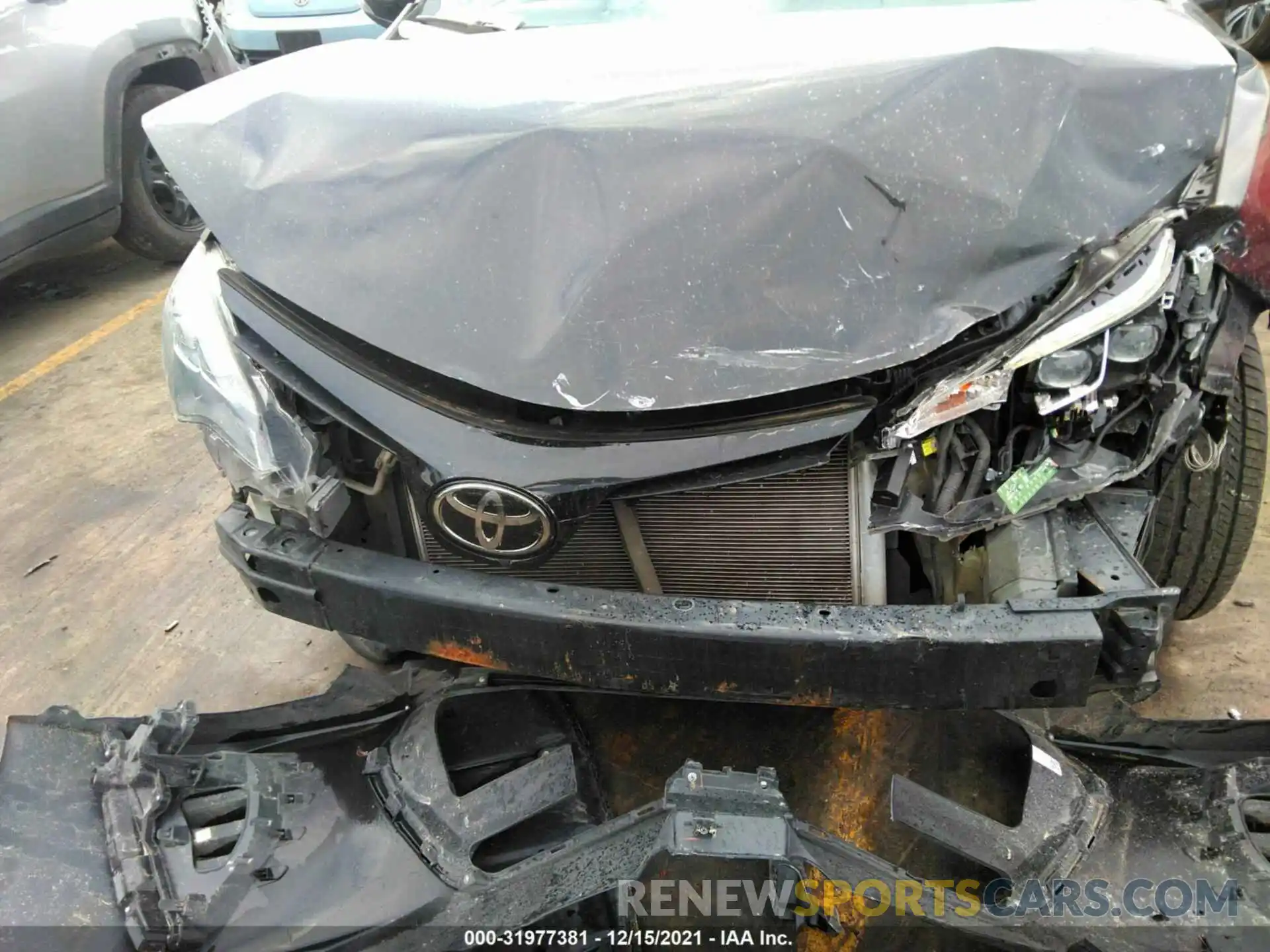 6 Photograph of a damaged car 5YFBURHE1KP904448 TOYOTA COROLLA 2019