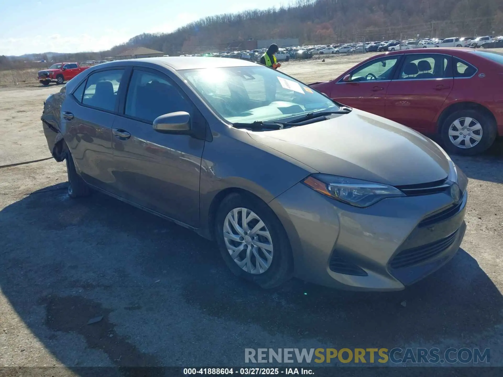 1 Photograph of a damaged car 5YFBURHE1KP905180 TOYOTA COROLLA 2019