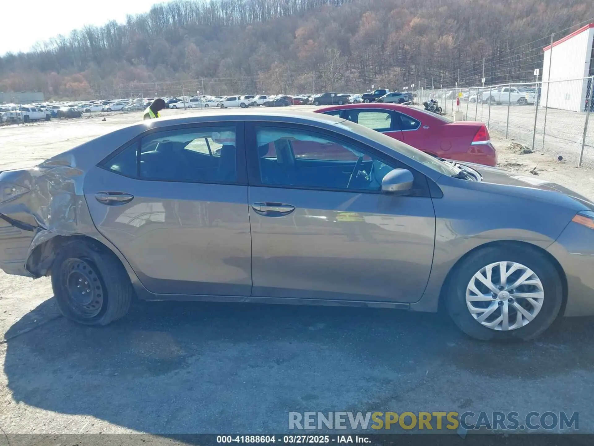 13 Photograph of a damaged car 5YFBURHE1KP905180 TOYOTA COROLLA 2019