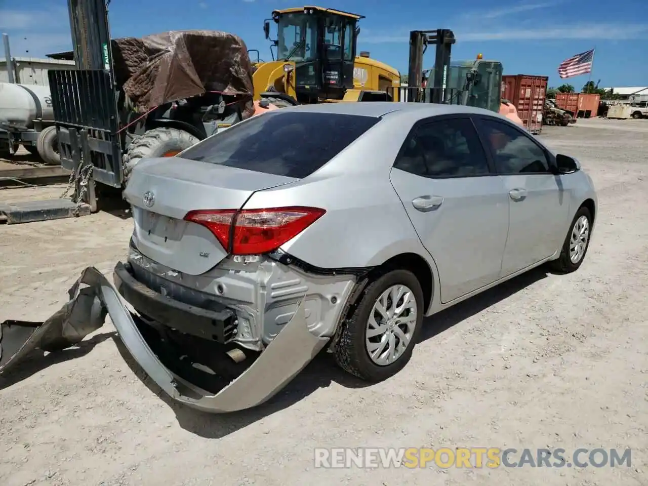 4 Photograph of a damaged car 5YFBURHE1KP905776 TOYOTA COROLLA 2019