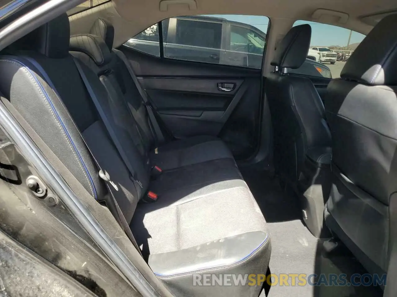 10 Photograph of a damaged car 5YFBURHE1KP906765 TOYOTA COROLLA 2019