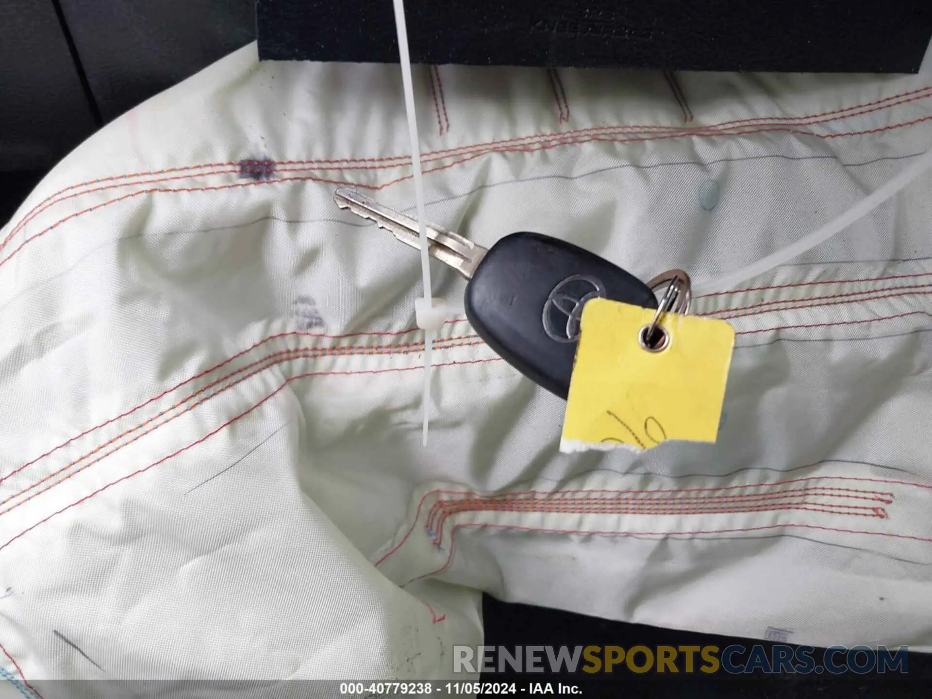 11 Photograph of a damaged car 5YFBURHE1KP912954 TOYOTA COROLLA 2019