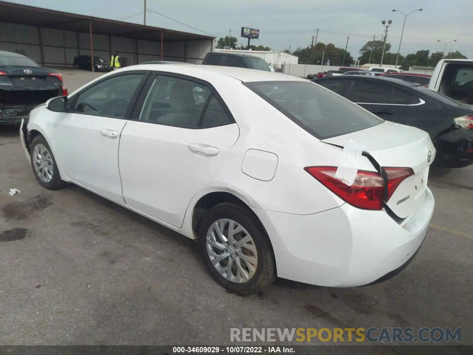 3 Photograph of a damaged car 5YFBURHE1KP914896 TOYOTA COROLLA 2019