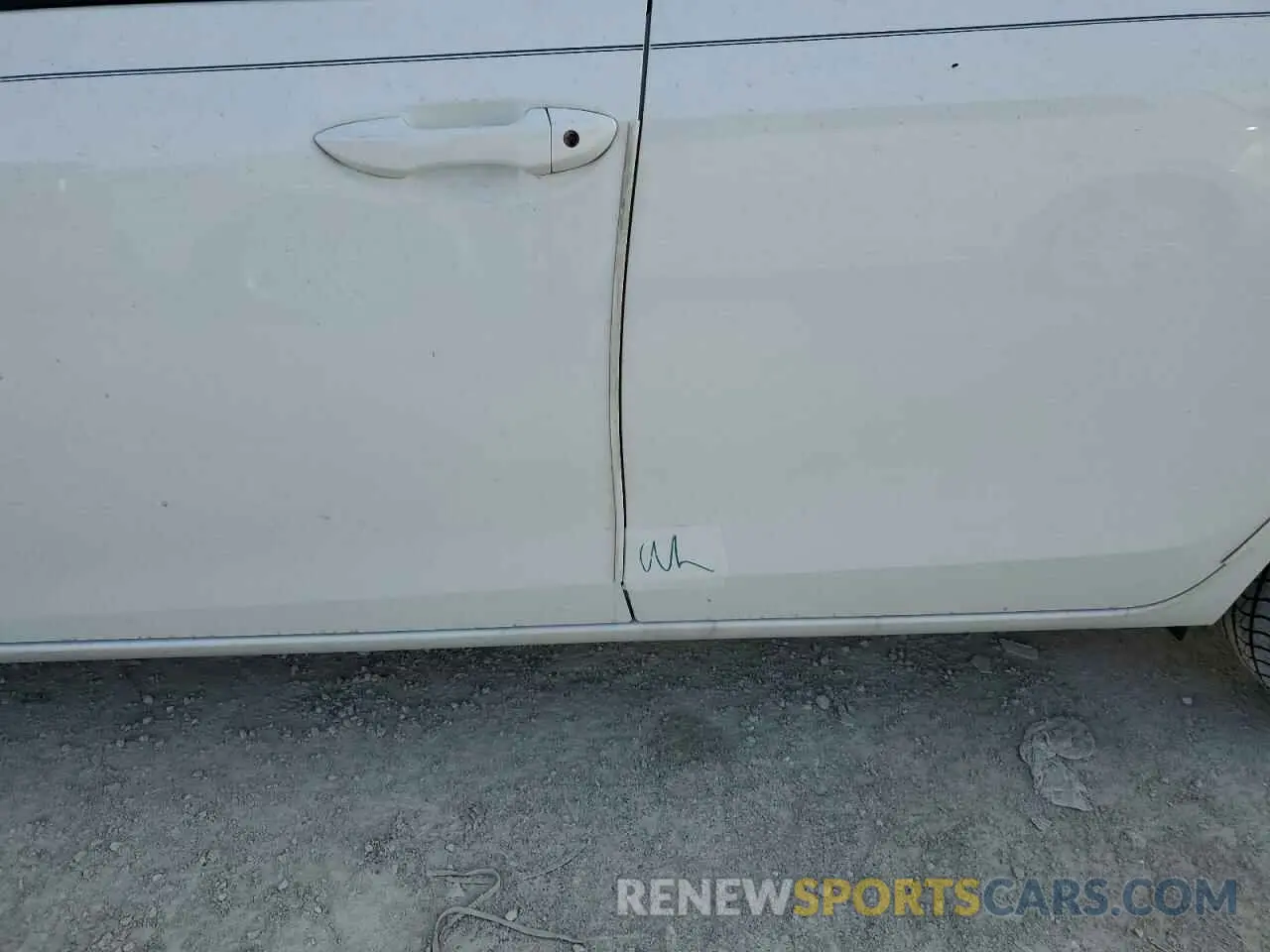 12 Photograph of a damaged car 5YFBURHE1KP917961 TOYOTA COROLLA 2019