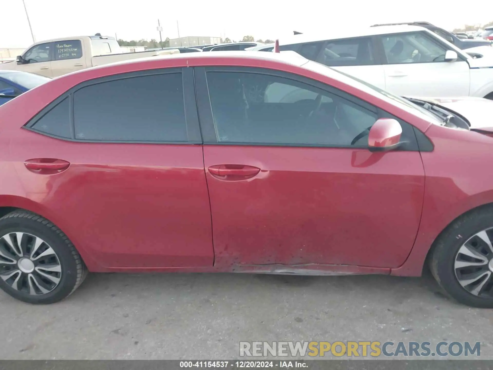 13 Photograph of a damaged car 5YFBURHE1KP920018 TOYOTA COROLLA 2019