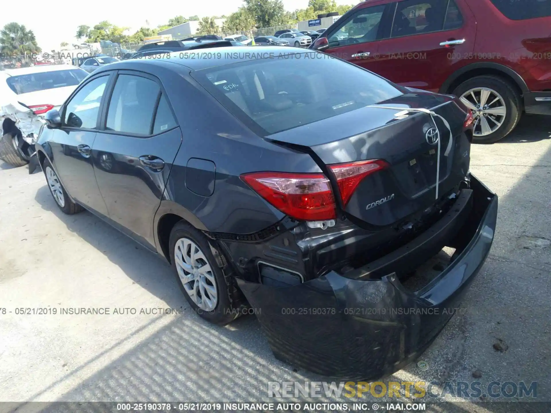 3 Photograph of a damaged car 5YFBURHE1KP922318 TOYOTA COROLLA 2019