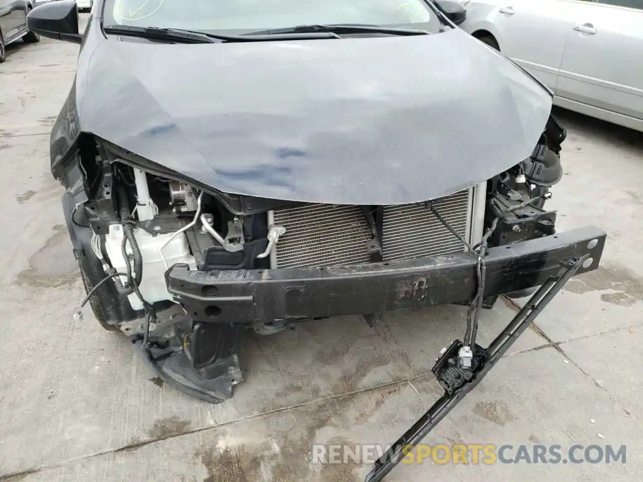 9 Photograph of a damaged car 5YFBURHE1KP924599 TOYOTA COROLLA 2019