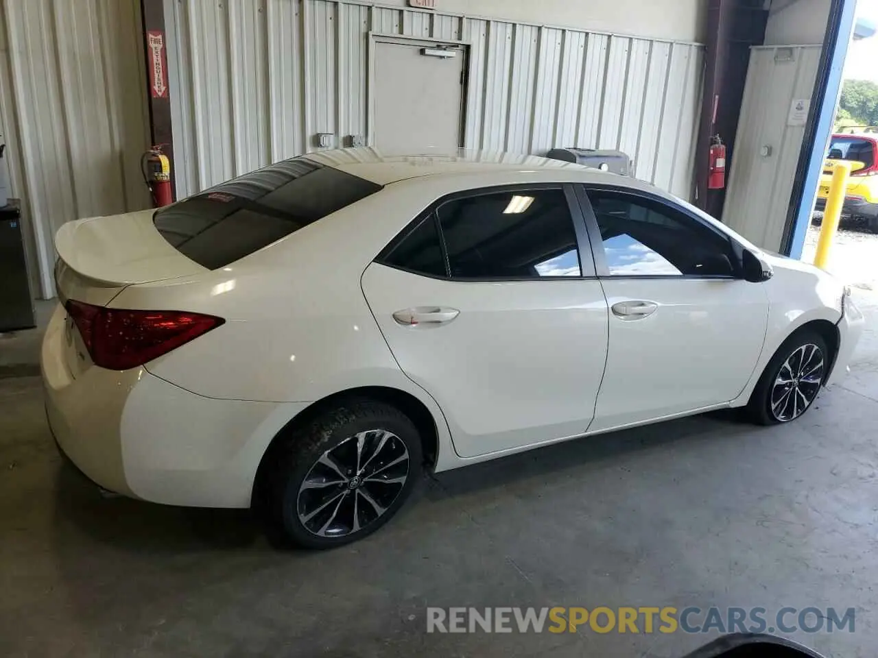 3 Photograph of a damaged car 5YFBURHE1KP926756 TOYOTA COROLLA 2019