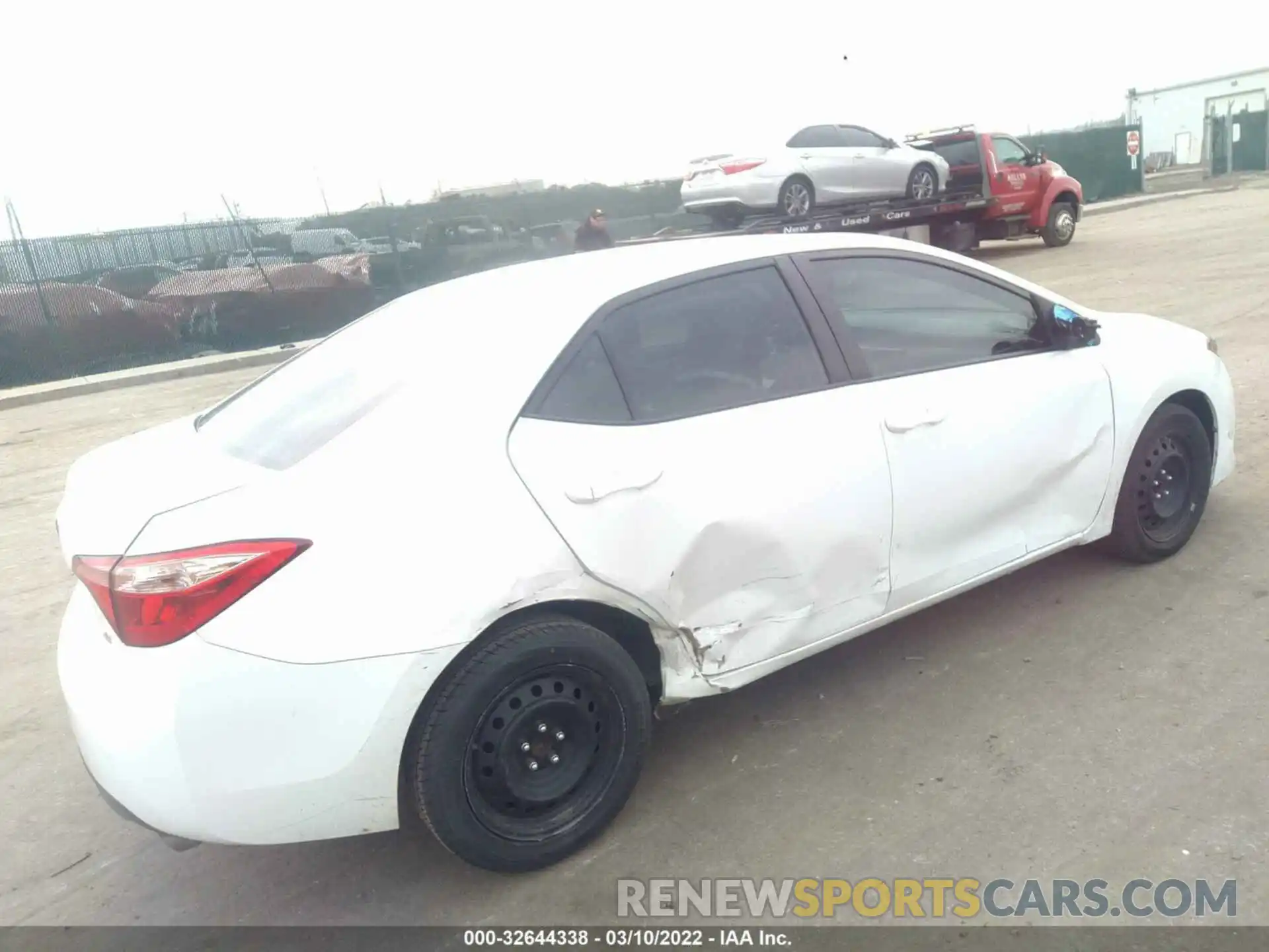 4 Photograph of a damaged car 5YFBURHE1KP926966 TOYOTA COROLLA 2019