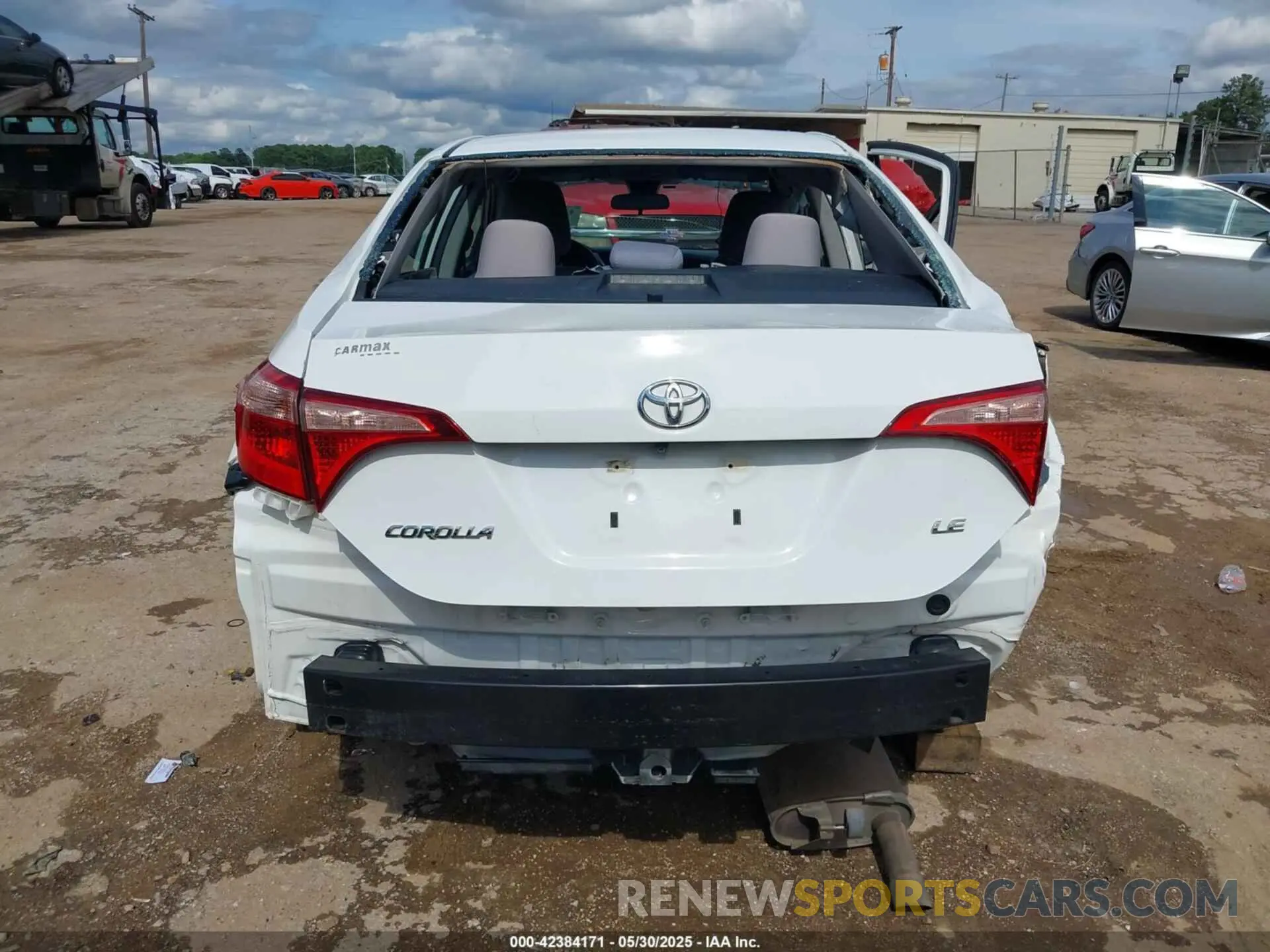 17 Photograph of a damaged car 5YFBURHE1KP927213 TOYOTA COROLLA 2019